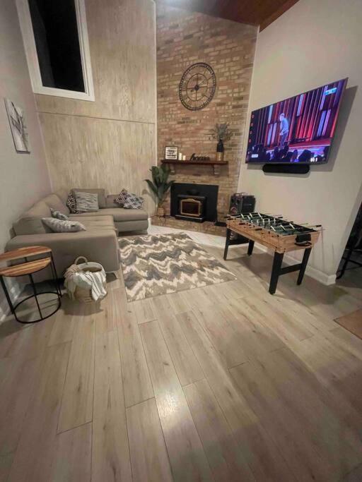 Modern Home Near Lake W Hottub, Game Room, Fireplace Albrightsville エクステリア 写真