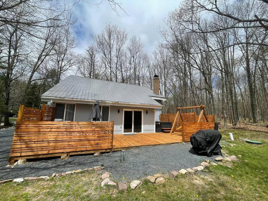 Modern Home Near Lake W Hottub, Game Room, Fireplace Albrightsville エクステリア 写真